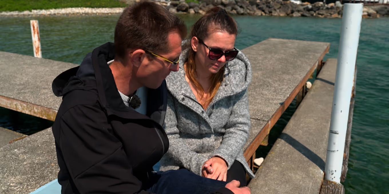 David und Vesna aus Bauer ledig sucht Staffel 22 beim stillen Abschied am Genfersee