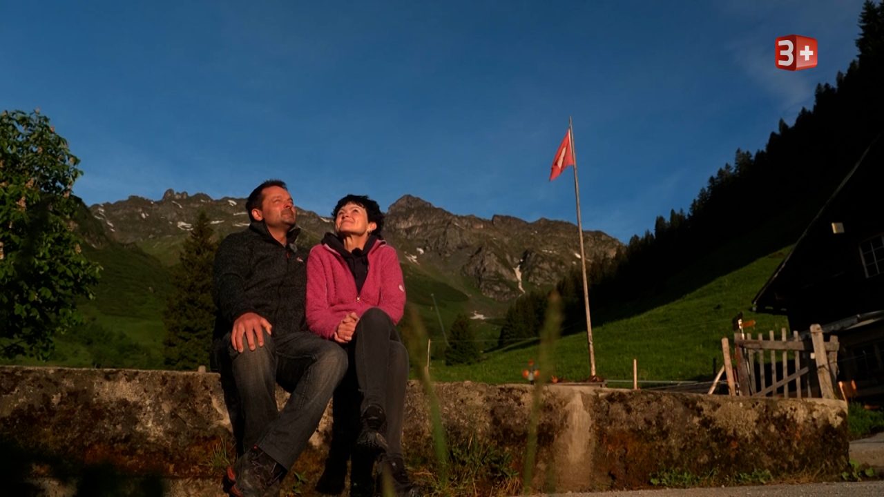 Fridli und Astrid bei Bauer ledig sucht auf der Glarner Alp – Folge 3 Staffel 22